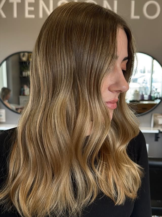 Balayage highlights on medium-length hair