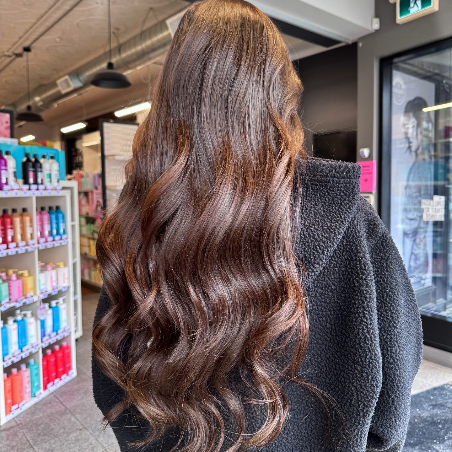 Long dimensional brunette colour, view from behind