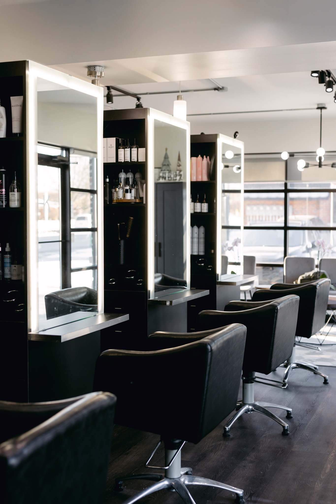 Behind the scenes of a The French Hair studio shoot